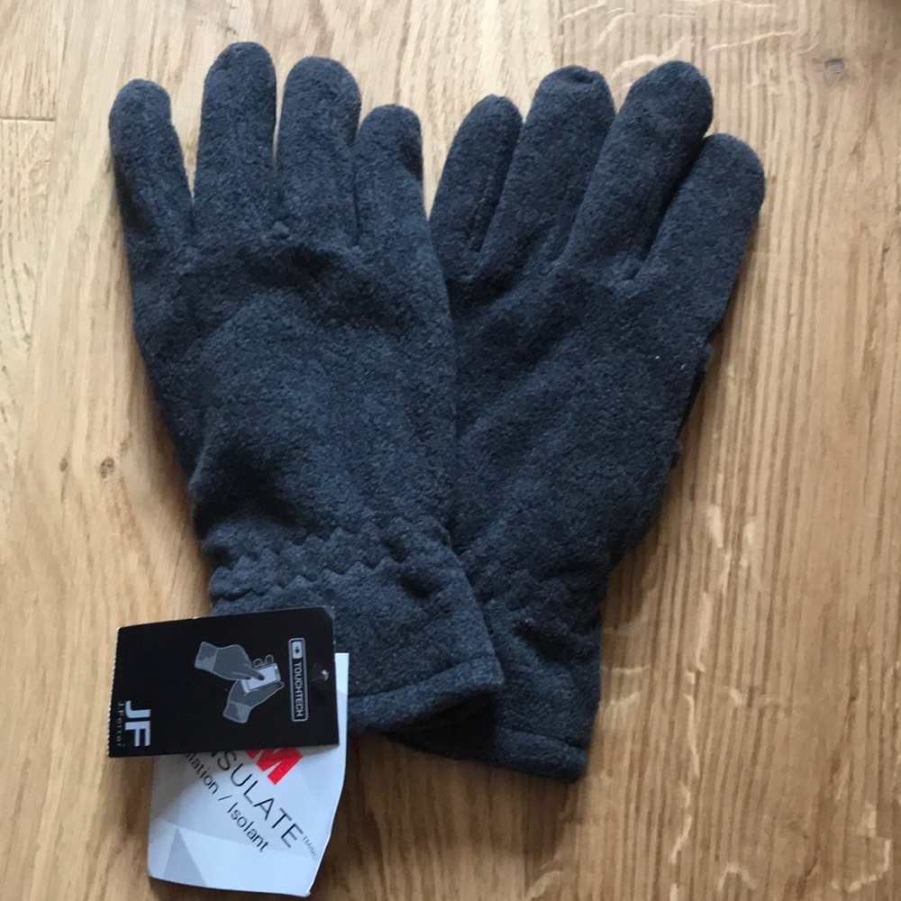 3M thinsulate touchscreen gloves. Size Large